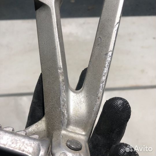 Правый пассажирский кронштейн для Kaasaki ZX10R 04