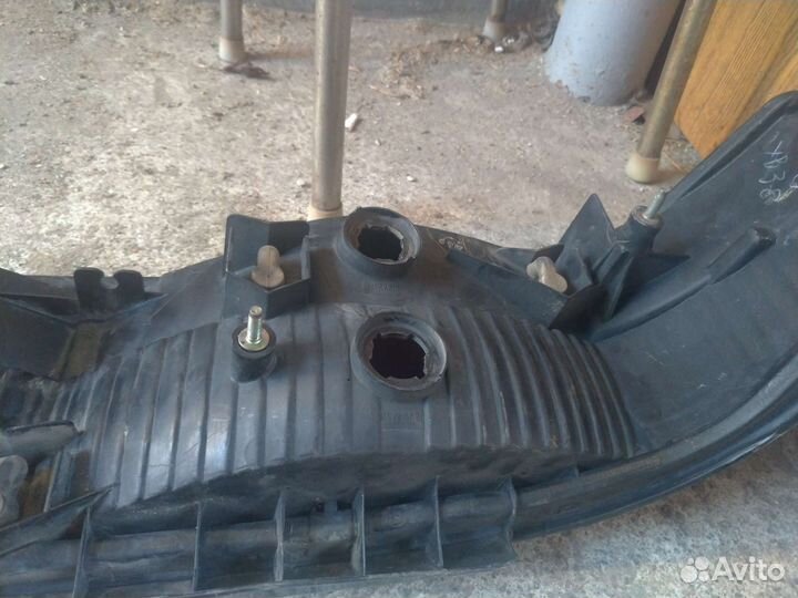 Фонарь задний Toyota cresta 90