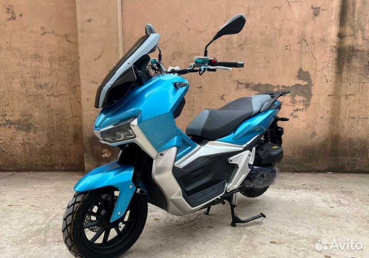 Скутер tracer ADV