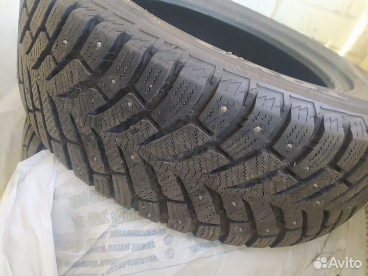 Toyo Observe Ice-Freezer 215/65 R16