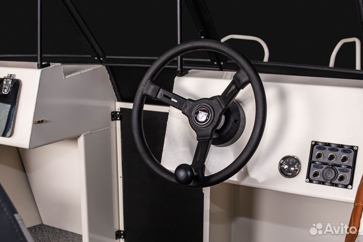 Лодка Тактика 550 BW