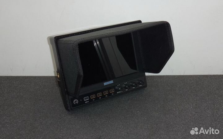 Накамерный монитор Comodo VB-1950US M7pro