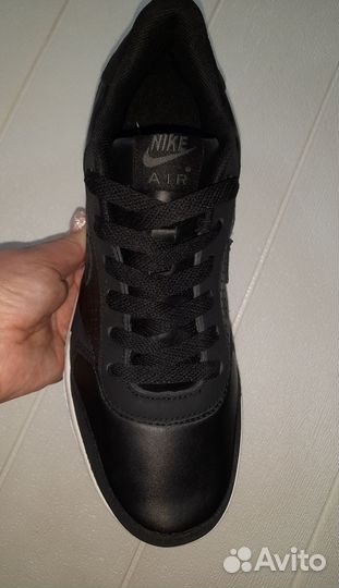 Кроссовки мужские Nike