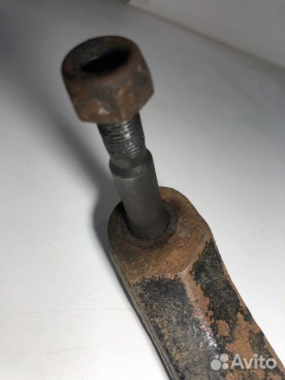 Рычаг косой nissan primera p 12