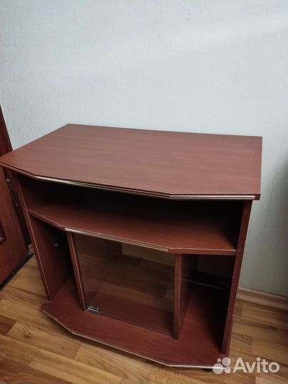 Тумбочка под телевизор б/у