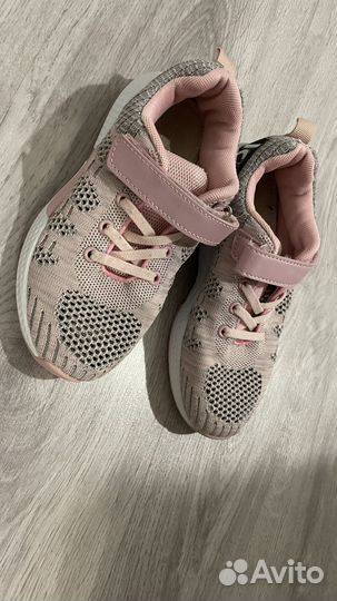 Кроссовки для девочки