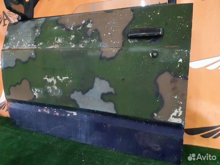 Дверь боковая передняя левая Nissan Patrol 1985