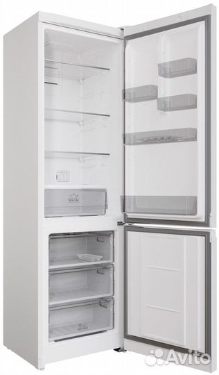 Холодильник Hotpoint HT 5200 W