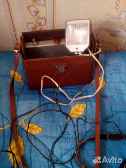 Продам фотовспышку