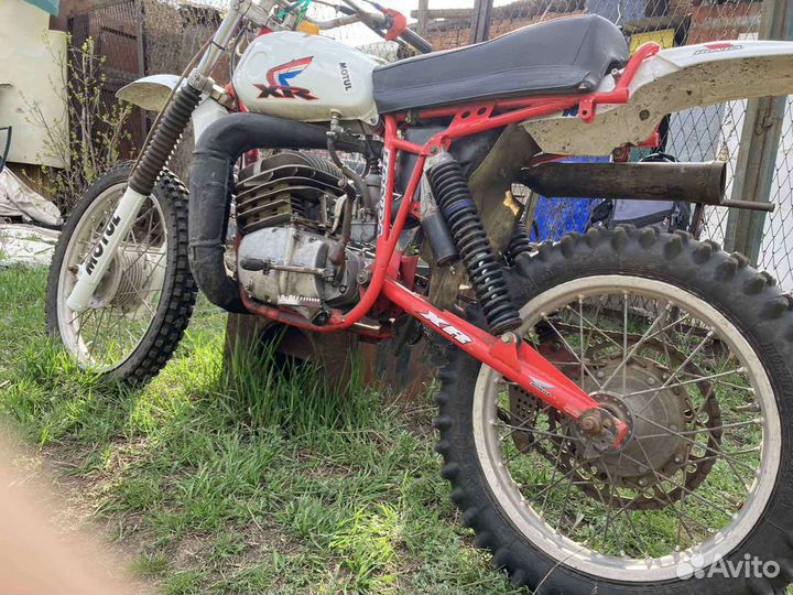 Кроссовый мотоцикл cz250