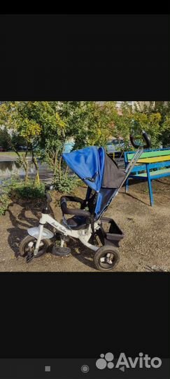 Трёхколёсный велосипед с родительской ручкой