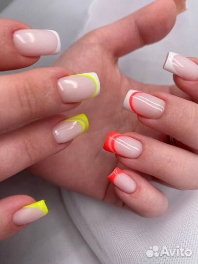 Маникюр гель-лак педикюр наращивание ногтей
