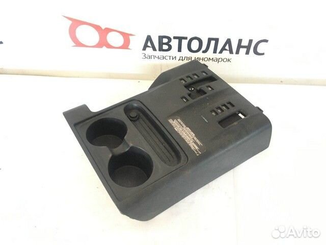Накладка консоли центральной Mitsubishi Pajero 3