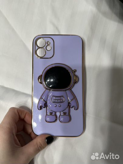 Чехлы на телефон iPhone 11