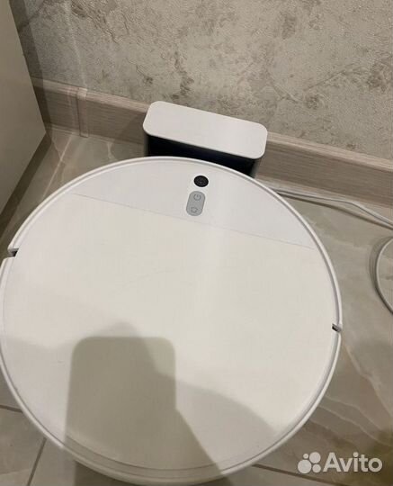 Робот пылесос Xiaomi Mi Robot Vacuum-Mop Essential