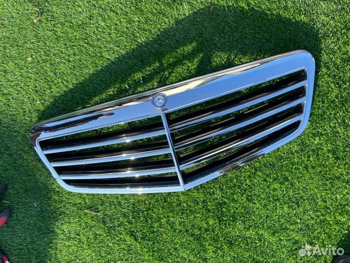 Решетка радиатора Mercedes-Benz E-Class W212