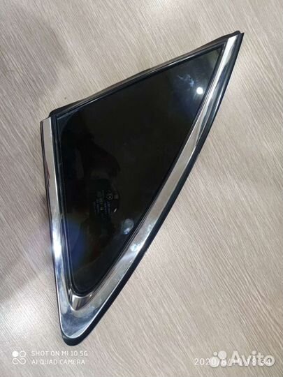 Infiniti s51, зад. лев. стекло кузова, 83301-1ca0a