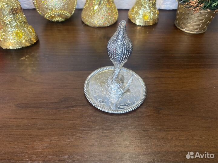 Подставка для украшений Змея