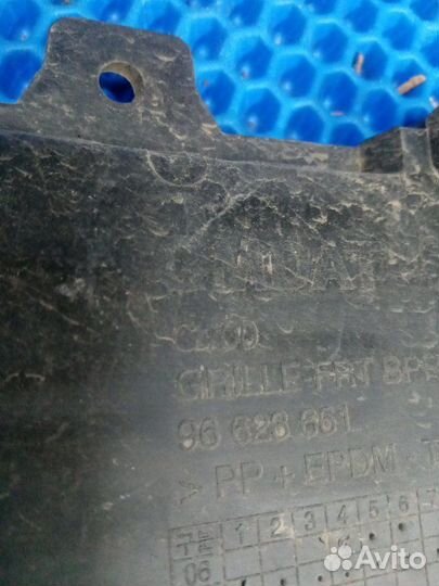 Решетка в бампер Chevrolet Captiva