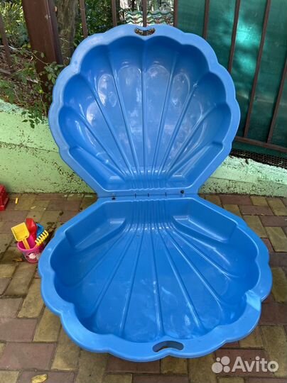 Песочница с крышкой бу