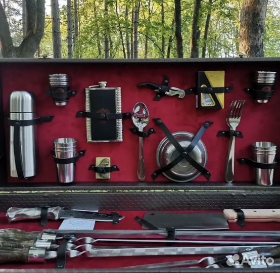 Набор шампуров в чемодане