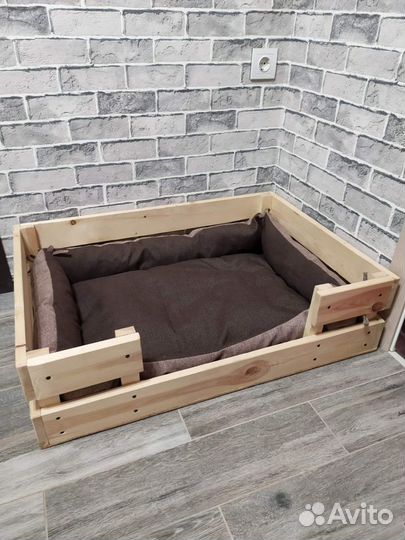 Деревянная лежанка или Домик для собаки и кошек