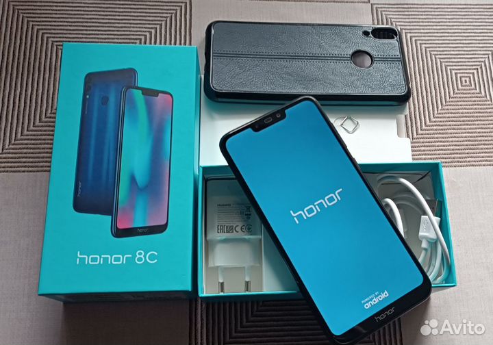 HONOR 8C, 3/32 ГБ