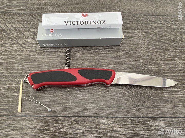 Нож Victorinox 0.9523.C RangerGrip 52
