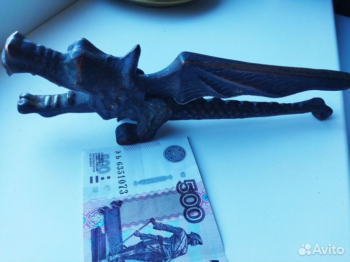 Щипцы-дракон для колки орехов