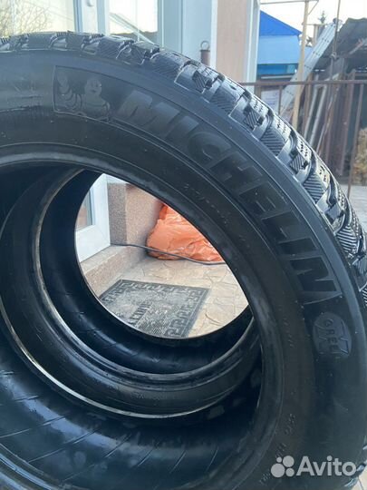 Michelin Latitude X-Ice North 215/60 R17 100T