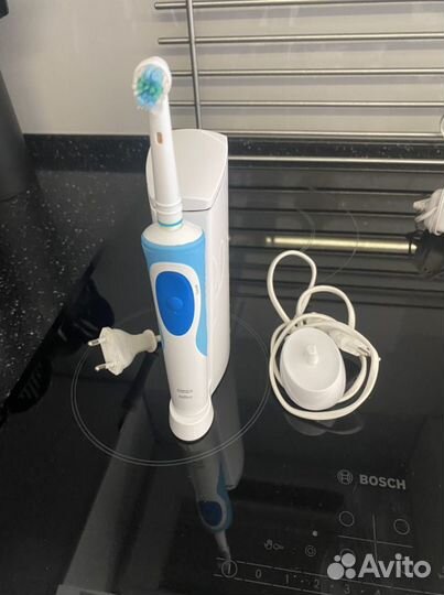 Зубная щетка