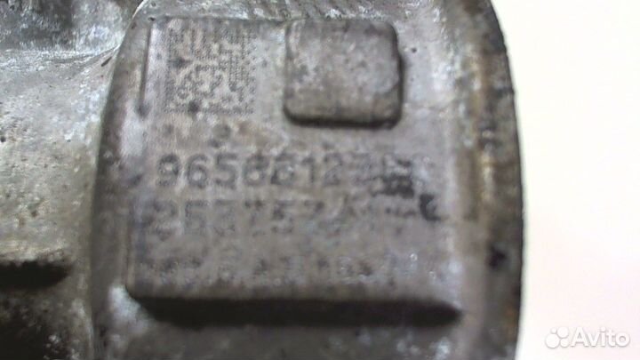 Клапан рециркуляции газов Volvo S40 2004, 2005