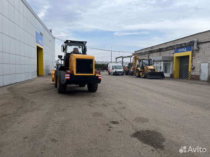 Фронтальный погрузчик Lonking CDM836N, 2023