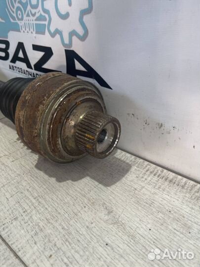 Привод задний правый Volkswagen Touareg 3