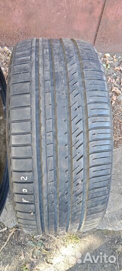 Kinforest KF550-UHP 245/35 R21 и 285/30 R21