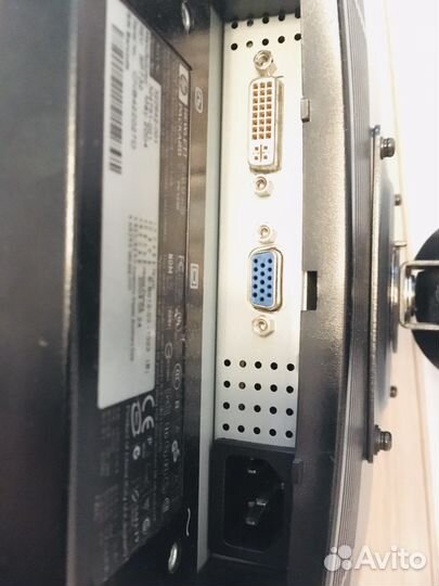 Монитор HP 1925