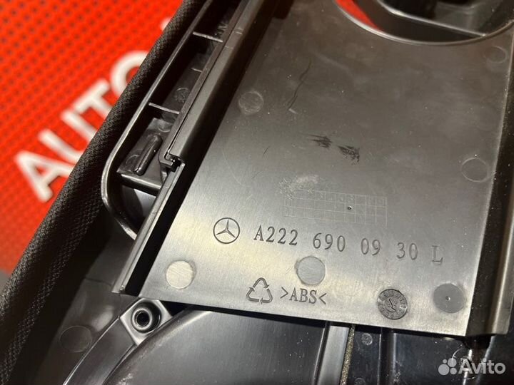 Обшивка стойки центральной левой Mercedes-Benz