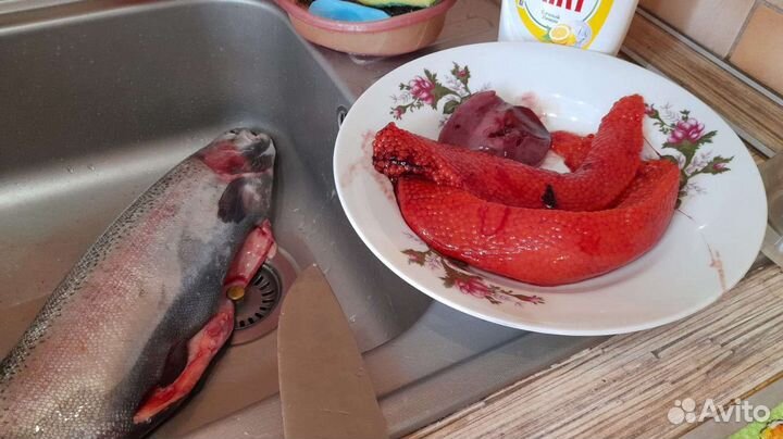 Икра Камчатка и морепродукты, форель