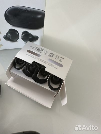 Беспроводные наушники samsung buds +