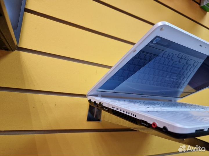 15.6 Ноутбук Sony PCG-71C12V на AMD E-450