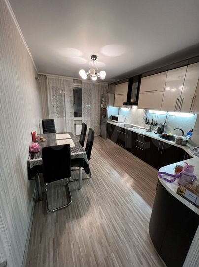 1-к. квартира, 53 м², 3/6 эт.