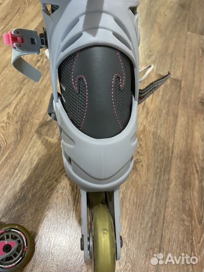 Роликовые коньки