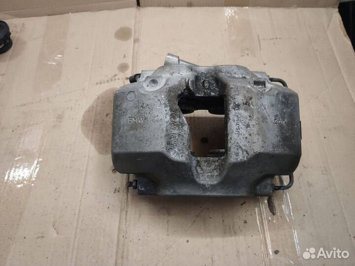 Суппорт тормозной передний левый BMW 7 G11/G12