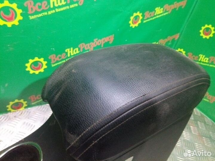 Подлокотник Geely Emgrand Ec7 2.0 2015