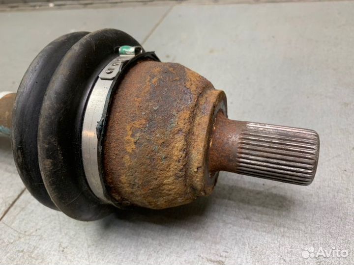 Привод левый Ford Focus 2 седан 1.6 hwdb 2005