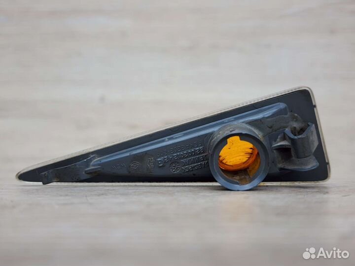 Повторитель поворотника Renault Megane II Scenic