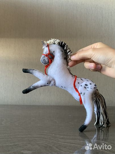 Лошадь игрушка