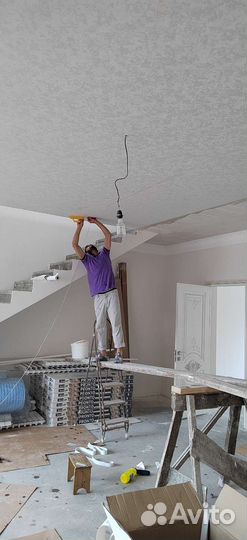 Штукатурка, шпаклёвка. Обои карниз ламинат.Короед