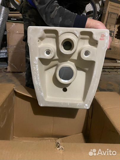 Унитаз новый