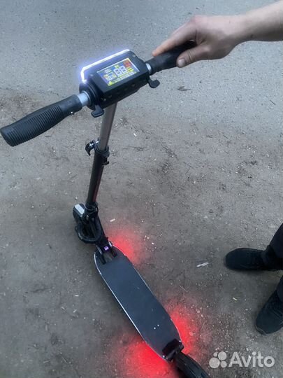 Самокат взрослый электрический